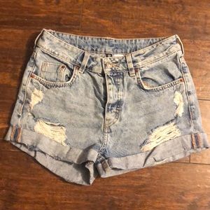 DIVIDED High Wasted Distressed Jean Short